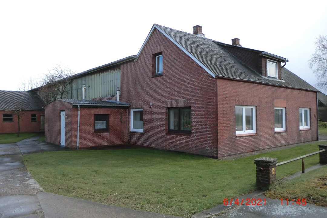 Wohnhaus mit Resthof und Gewerbehalle Erika Zech Immobilien
