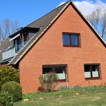 Ruhig gelegenes Haus mit ELW und gr. Grundstück in 24969 Großenwiehe